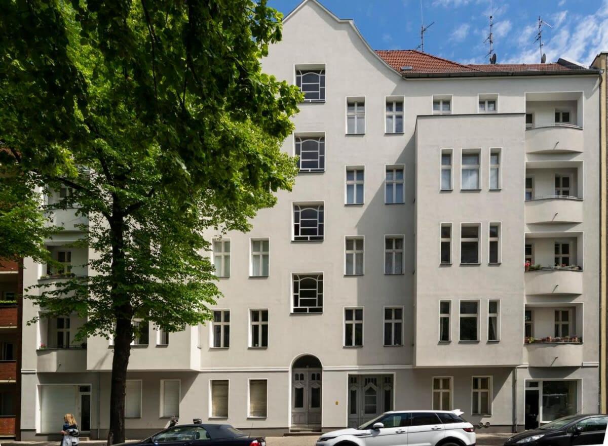 Lovely In The Near Of Kudamm Berlino